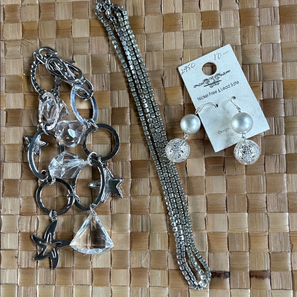 Purse jewelry, lightweight necklace, lightweight plastic earrings